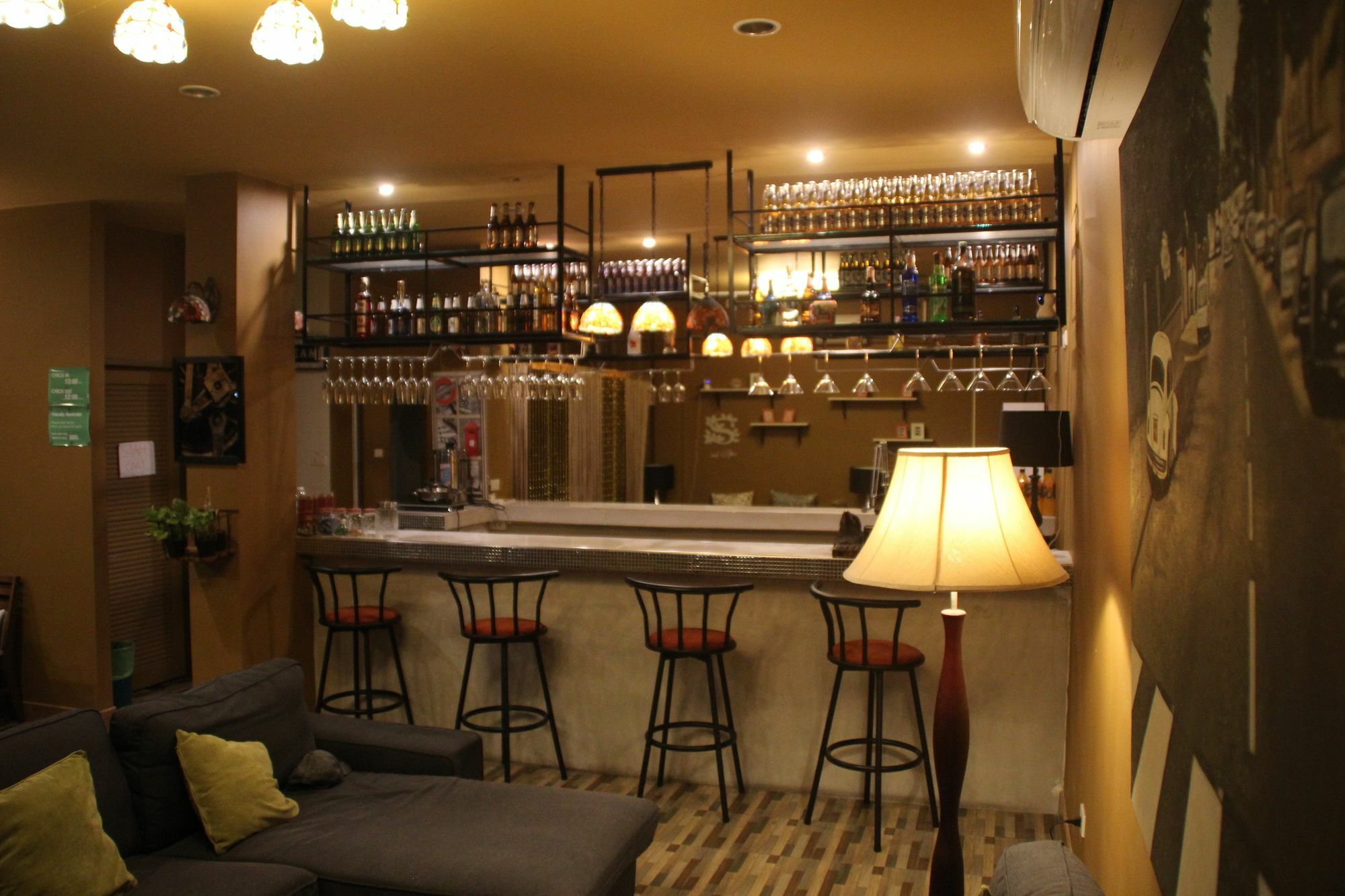 Hotel Ol'masta & Lounge Patong